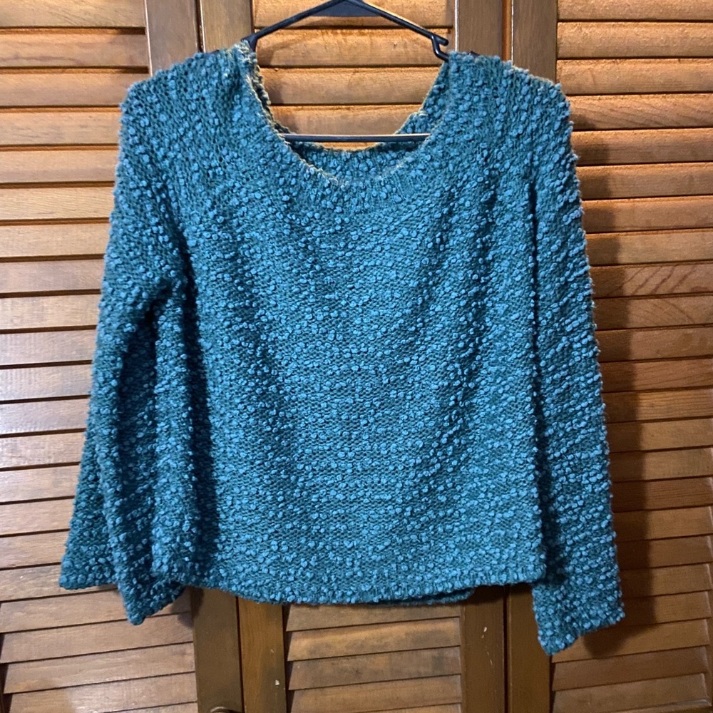 BillaBong Cropped Sweater